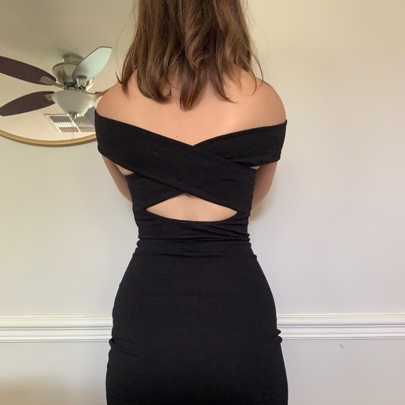 Cross-Cross Cutout Off-The-Shoulder Dress - Picture 2 of 4